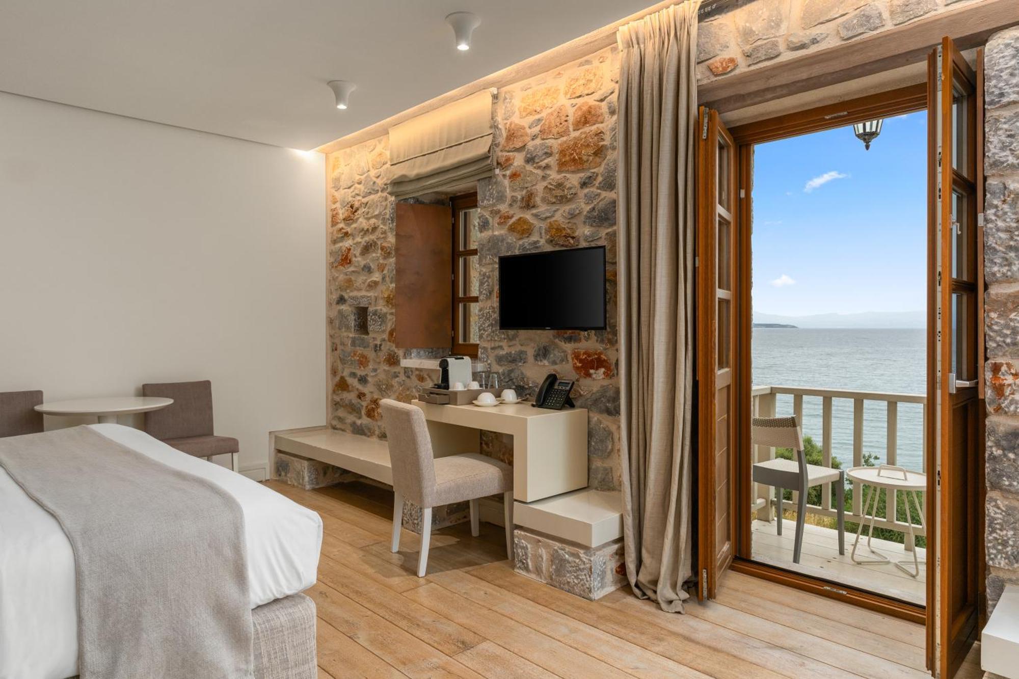 100 Rizes Seaside Resort- Small Luxury Hotels Of The World Kalivia  객실 사진